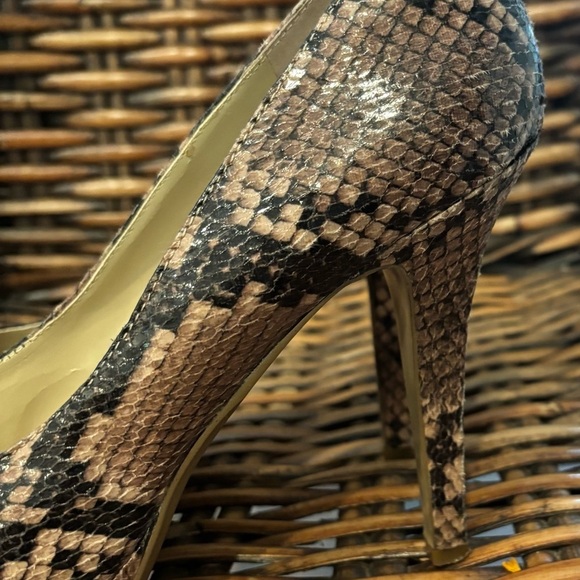 Nine West Snakeskin Patterned Women's Heels in 9.5 - Picture 3 of 13